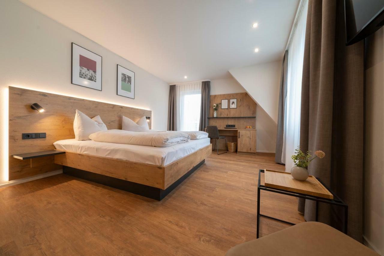 אוברקירש Pflugwirts Hotel Und Gasthaus מראה חיצוני תמונה