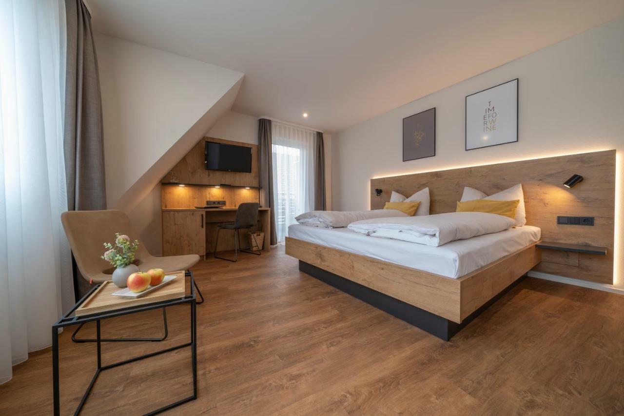 אוברקירש Pflugwirts Hotel Und Gasthaus מראה חיצוני תמונה